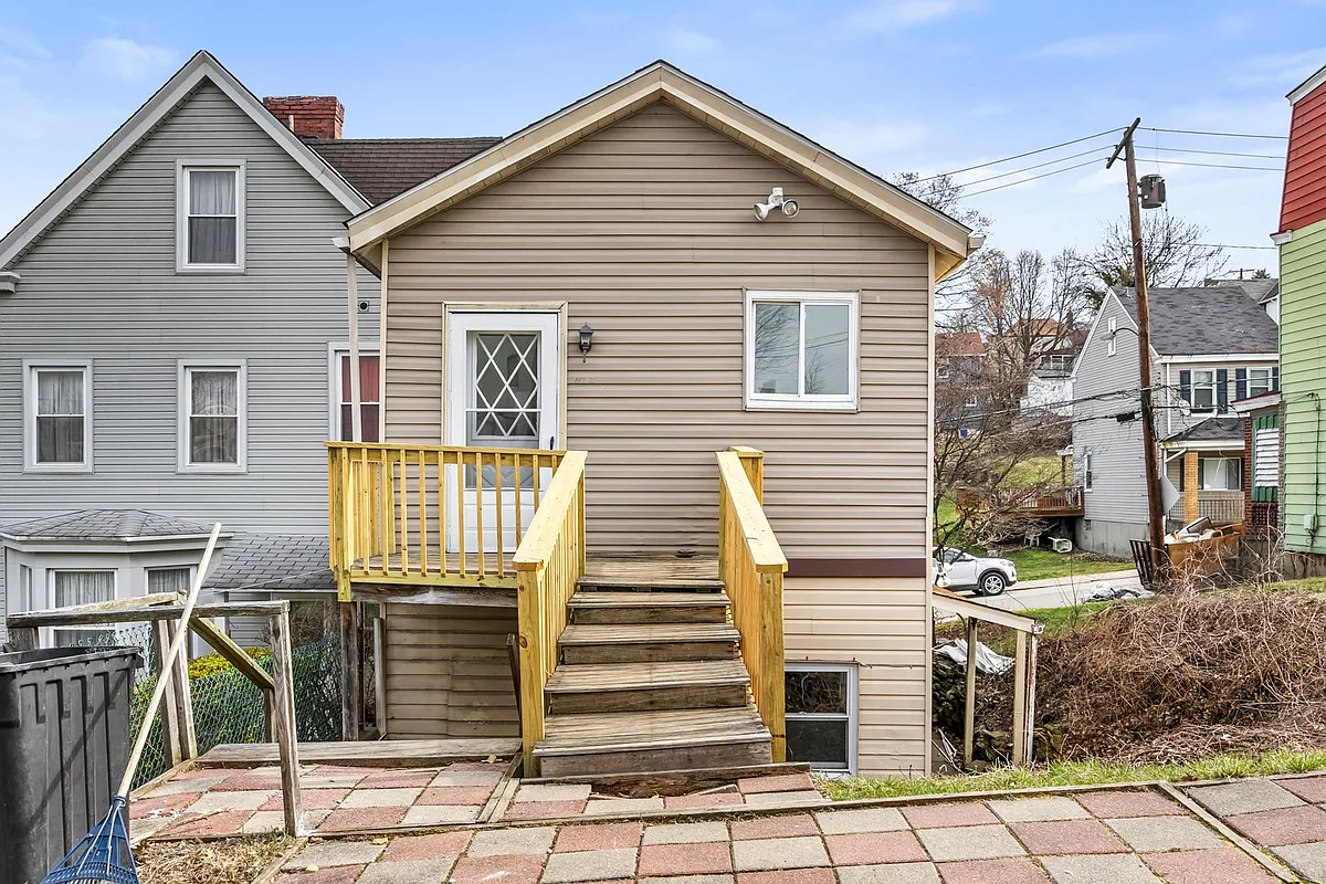 Building Photo - 70 Bigelow St #2