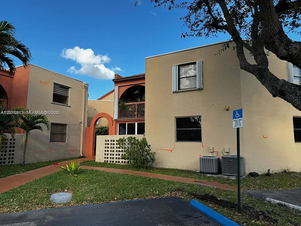 10257 NW 9th Street Cir #10-102