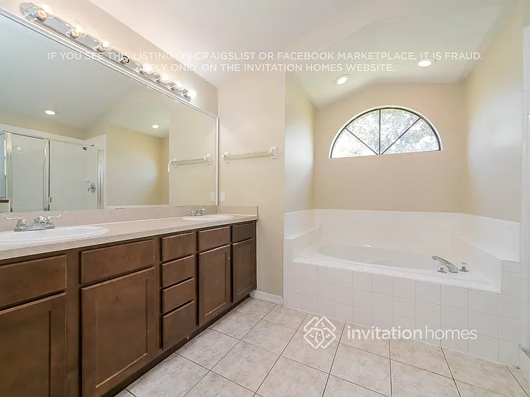 2442 Sweetwater Blvd — Photo 12