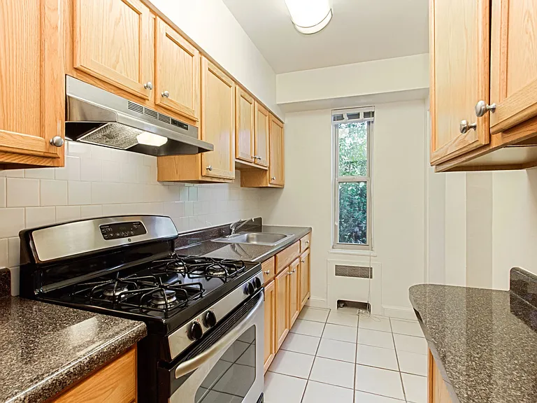2800 Woodley Rd — Photo 9
