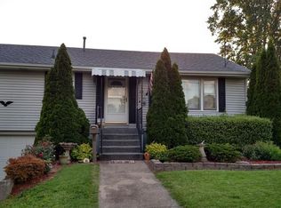 103 Elm St, Belpre, OH 45714