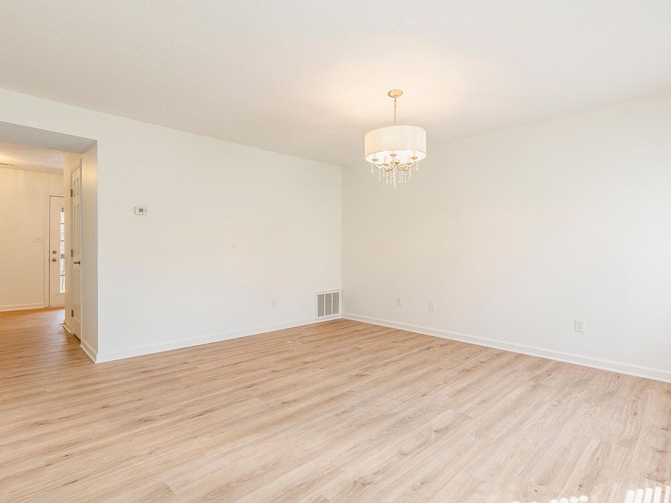 1st image of 429 Westwood Dr #13