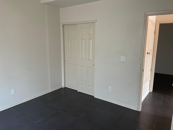 5th image of 282 Leslie Ct #A