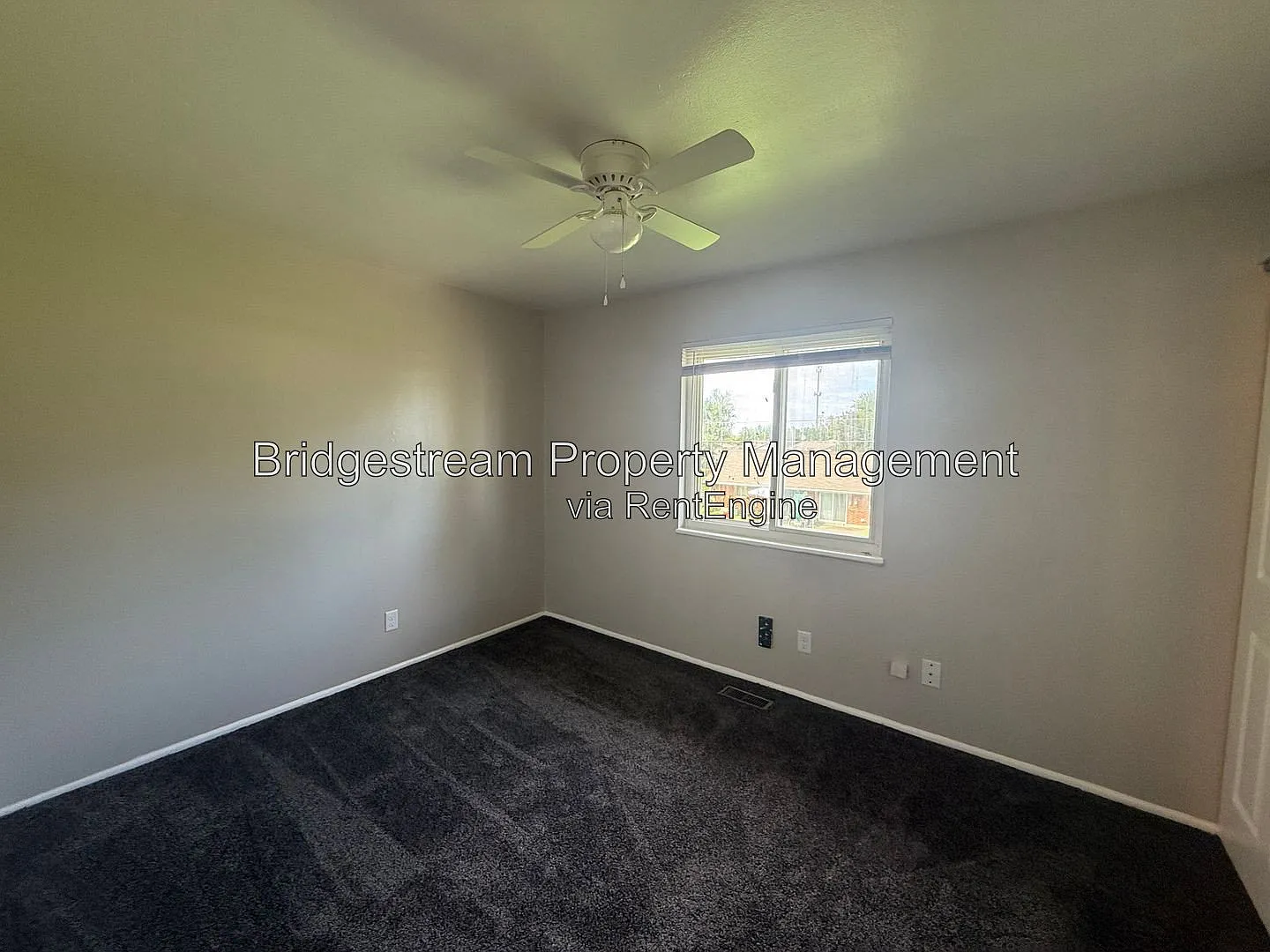 2 bed, 1.0 bath, $995 — Photo 3