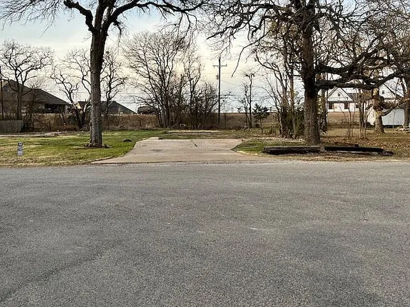 4412 N Port Ridglea Ct, Granbury, TX 76049