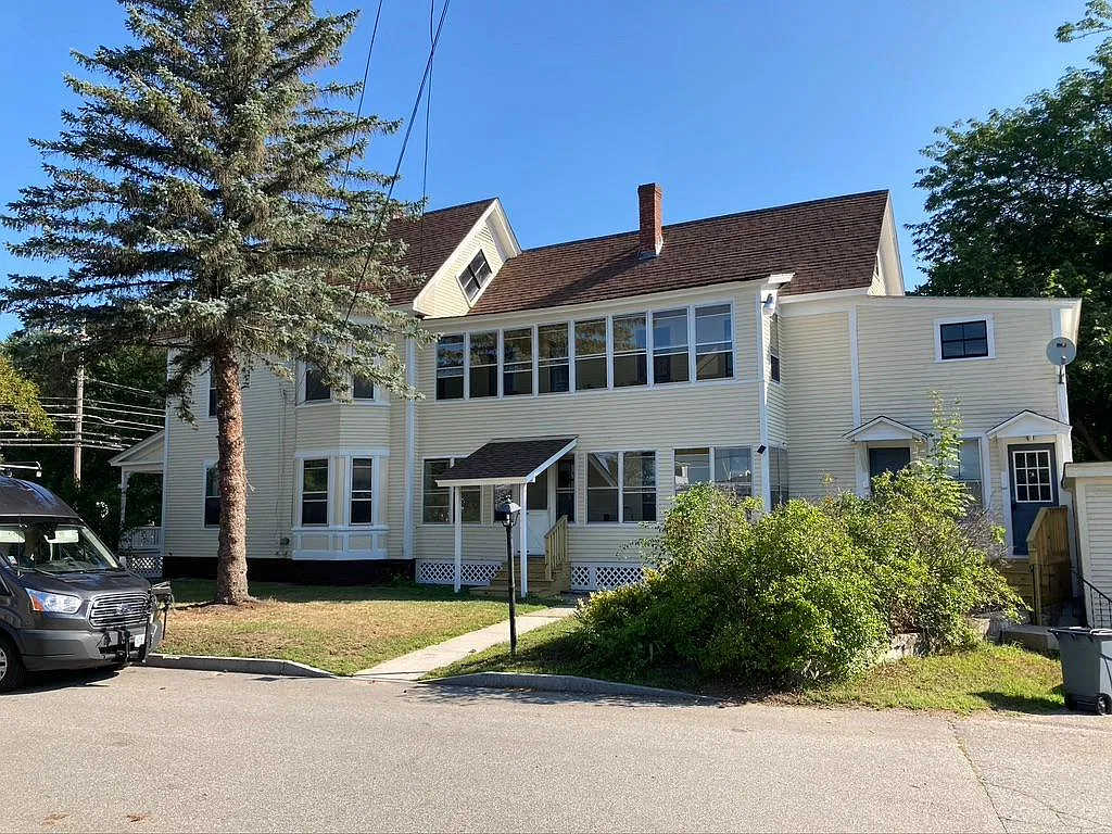391 Washington St — Photo 4