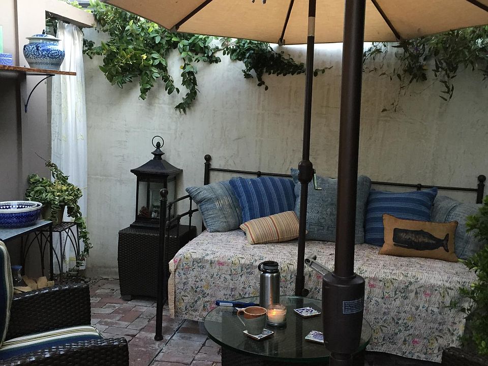 Outdoor courtyard at entry