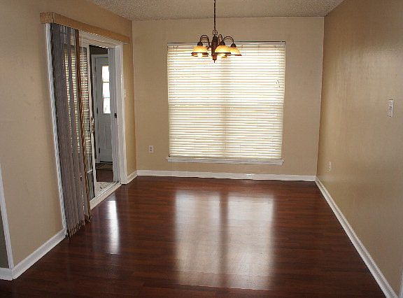 5th image of 1504 Coral Dr