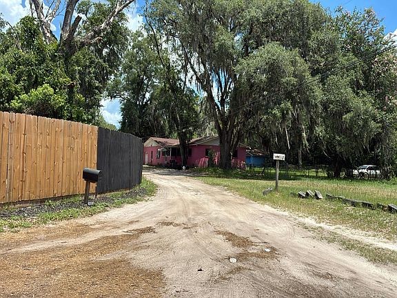 5th image of 6560 Ribault Rd