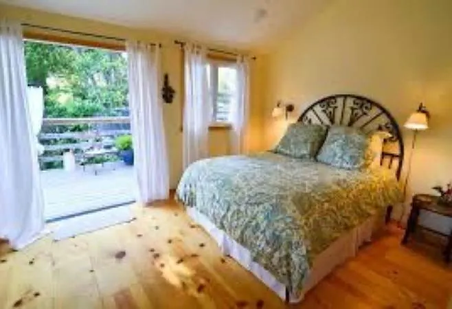 3601 Patricks Point Dr — Photo 4