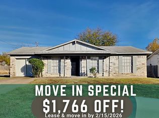 1201 Saturn Dr, Cedar Hill, TX 75104