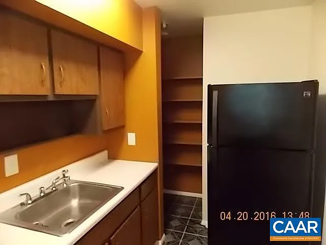 2 bed, 1.0 bath, 781 sqft, $1,450 — Photo 3