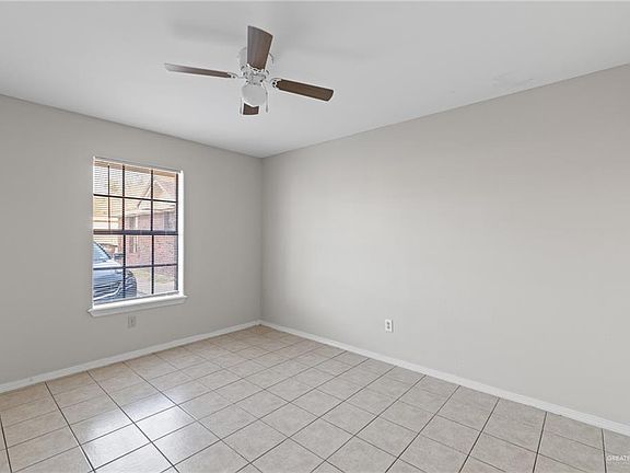 5th image of 404 Date Palm St