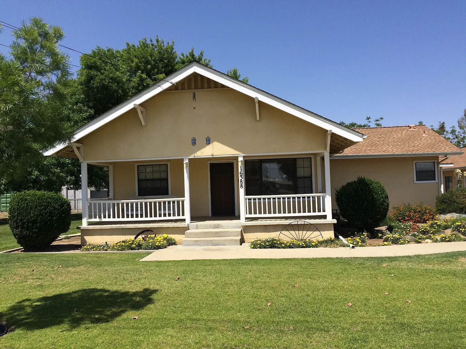 16388 W Hanford Armona Rd photo 1