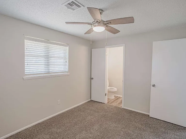 725 Butler St — Photo 25