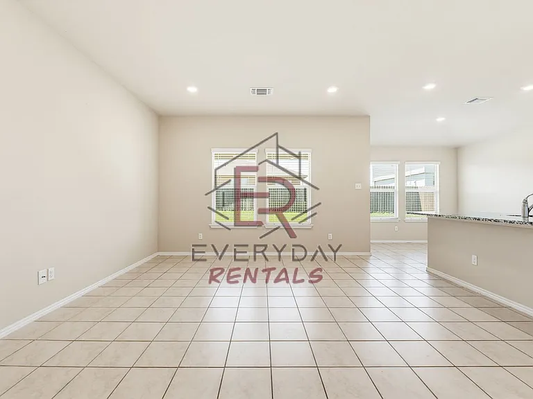 5605 Madelyn Dr — Photo 2