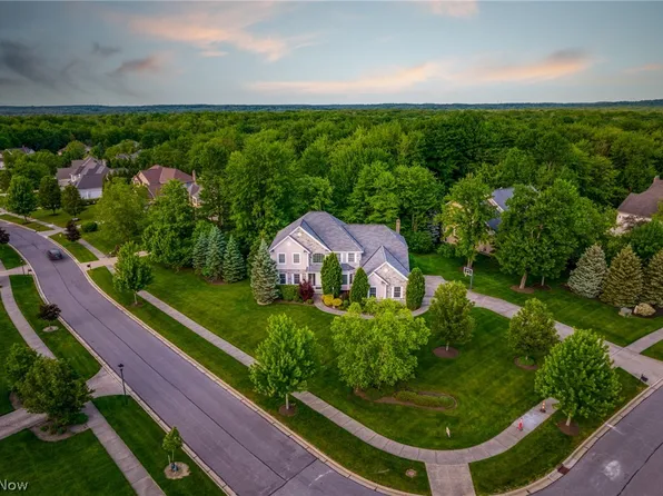 38360 Flanders Dr, Solon, OH 44139