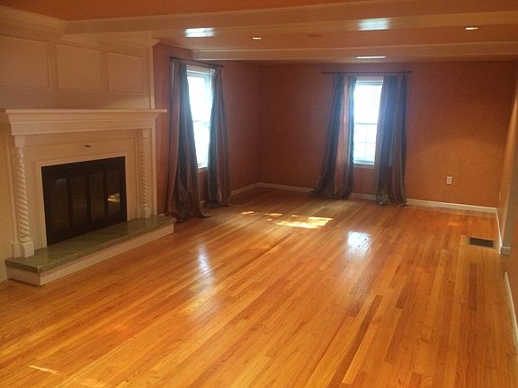 4th image of 5 Woodlawn Ave