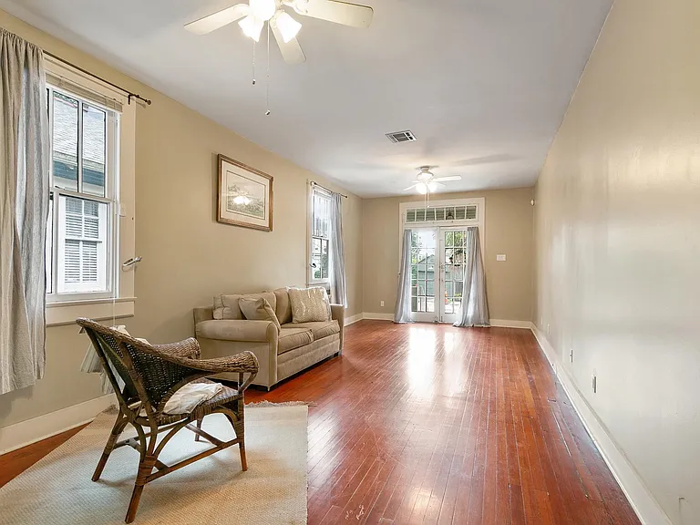 2413 Lowerline St — Photo 7