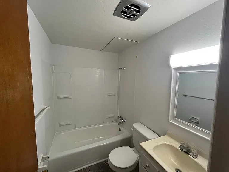 410 W Mather St — Photo 4