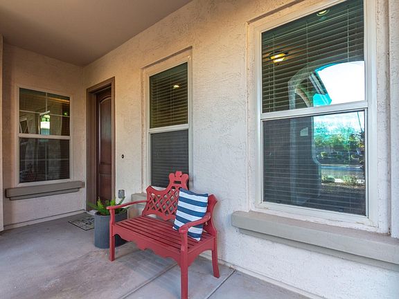 2962 E Wyatt Way, Gilbert, AZ 85297