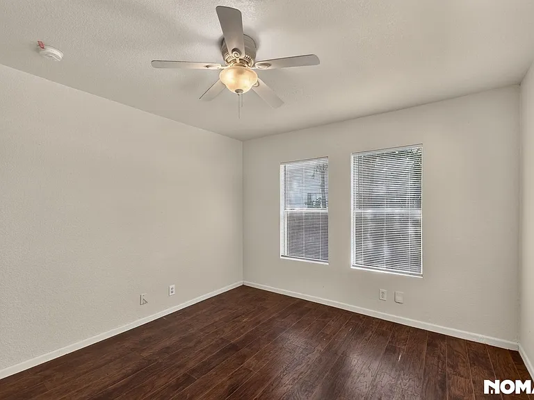 1534 Mardell St — Photo 16