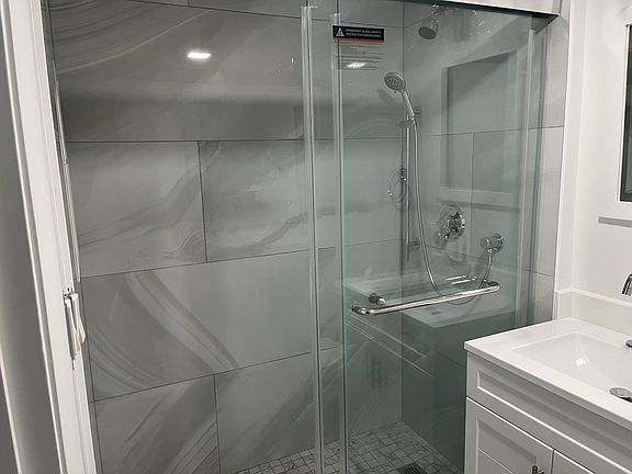 5th image of 38A Eden Ave #38A