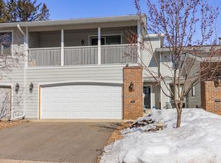 8262 Kingslee Rd, Bloomington, MN 55438