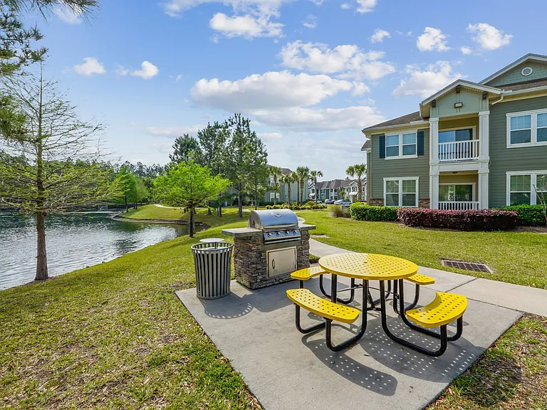 Oakleaf Plantation Apartments — Photo 36