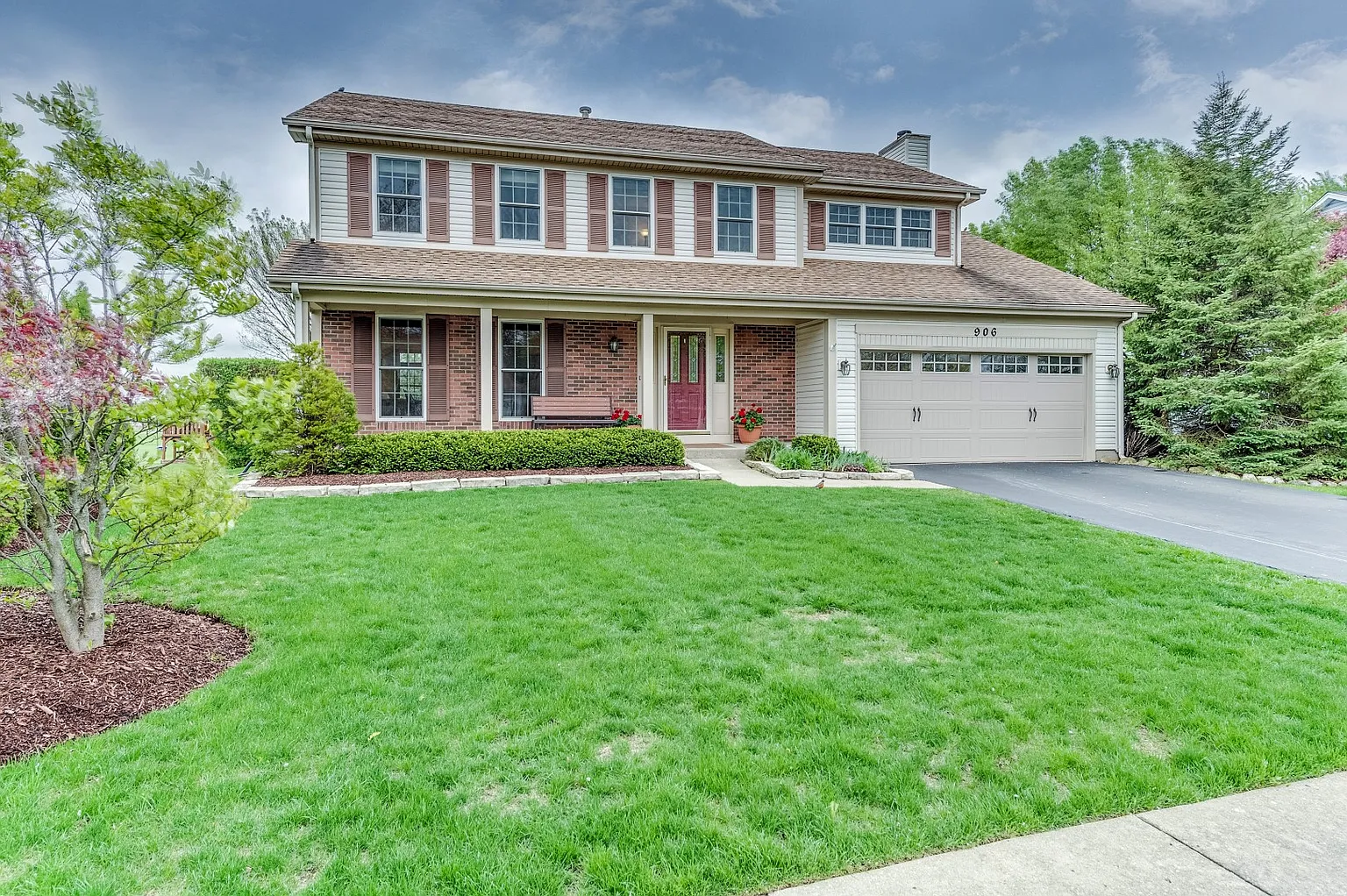 906 Horseshoe Ct photo 1