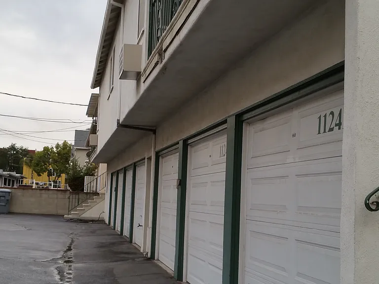 1124 N Louise St #F — Photo 5