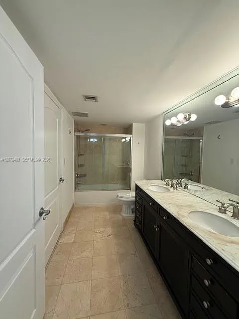 Skyline On Brickell Condo — Photo 2