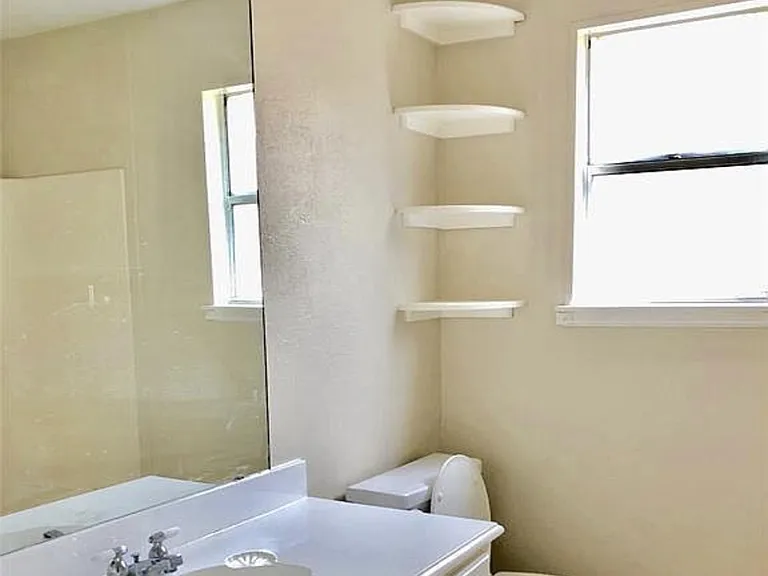 6327 Lynkat Ln — Photo 22