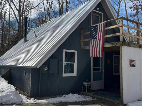 1048 52nd St, Pullman, MI 49450