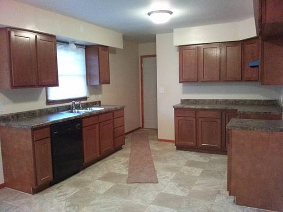 4th image of 4523 5th St #B