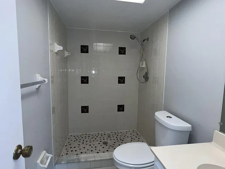 639 SE 13th Ave #120 — Photo 26