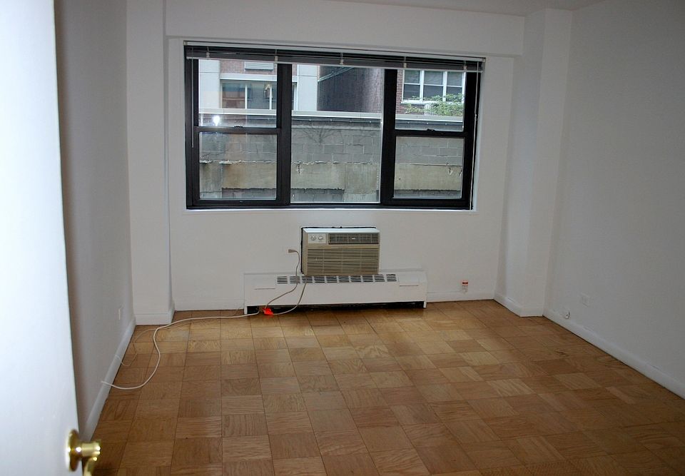 1st image of 330 E 46th St APT 3B