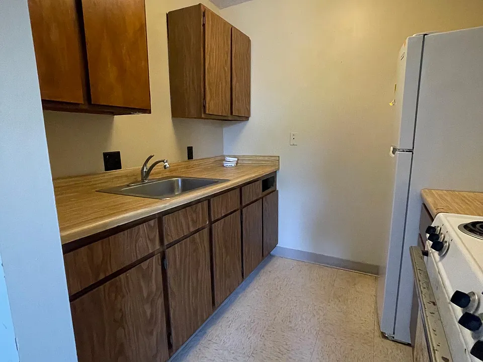 102 E Randolph St #301