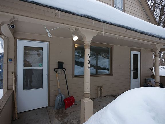 3rd image of 604 W Edwards Ave