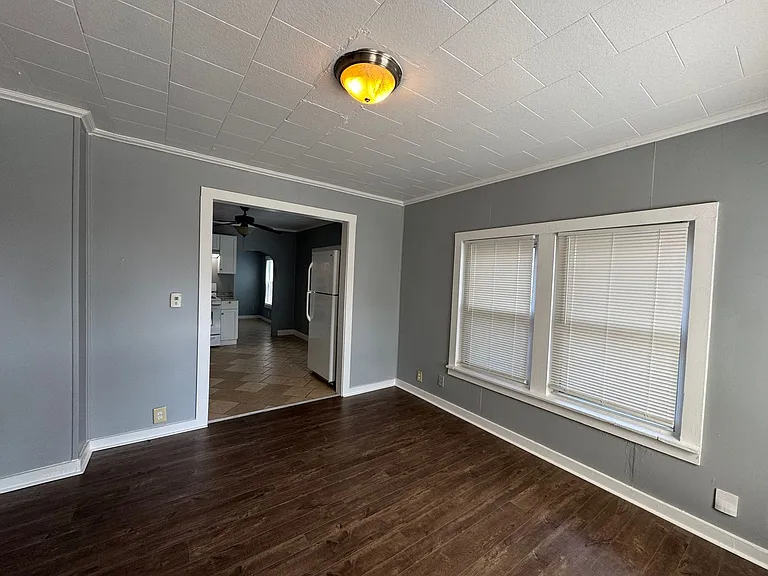 341 S Randolph St — Photo 2