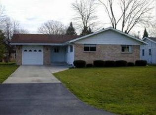 1394 Vancouver Dr, Saginaw, MI