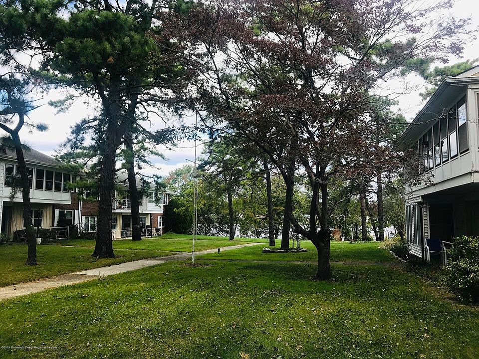 1st image of 38D Cambridge Ct #1004