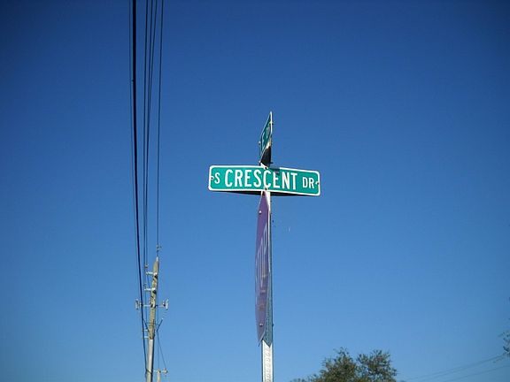 5th image of 515 S Crescent Dr APT 103