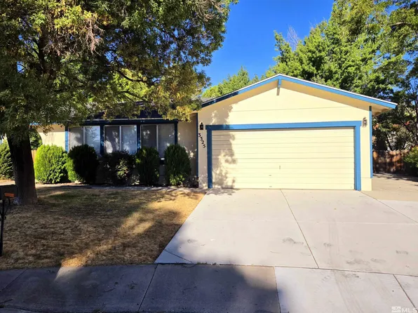 3325 Saratoga Ct, Sparks, NV 89431