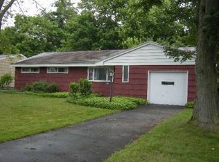 302 Brookhaven Rd, North Syracuse, NY 13212