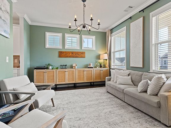 5th image of 507 Townsend Ave