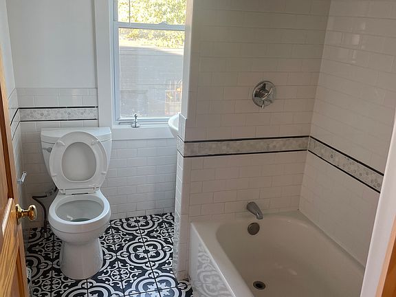 3rd image of 12 De Soto St Floor 2