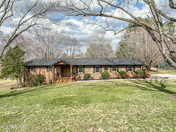 4th image of 104 Walden Cir