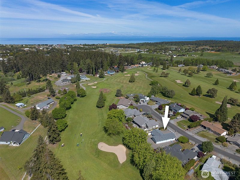 3rd image of 251 Meadowlark Lane