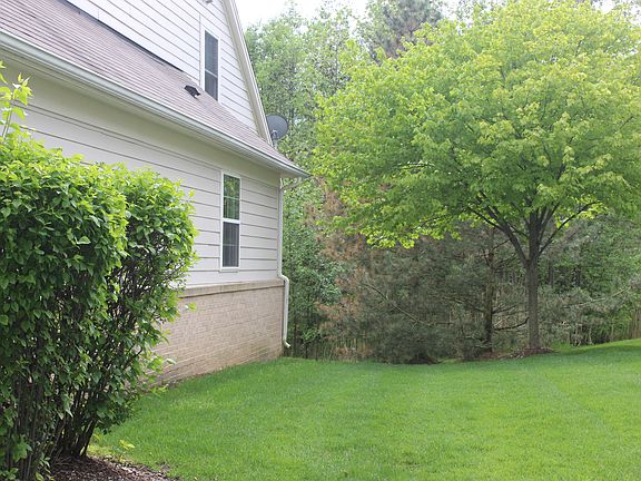 5th image of 8430 Brewster Ln